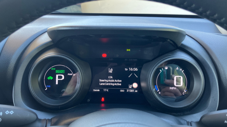 Toyota Yaris 1.5 Hybrid Design 5dr CVT Hybrid Hatchback